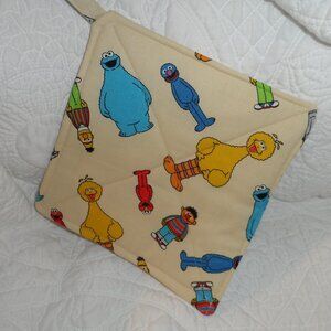Sesame Street Potholder-- Adorable-- NEW---